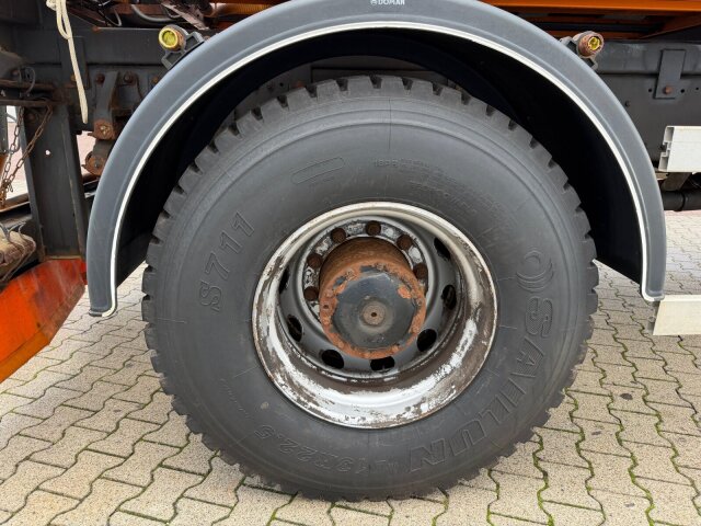 Mercedes-Benz -
