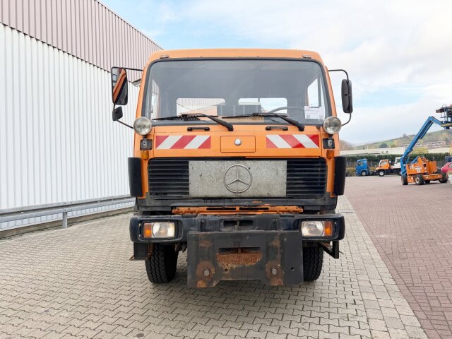 Mercedes-Benz -