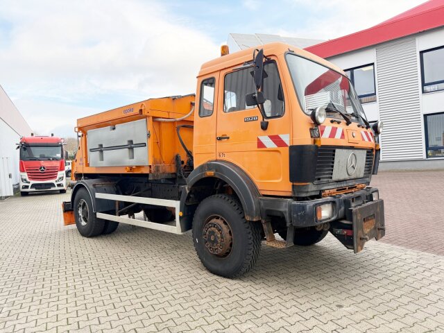 Mercedes-Benz -