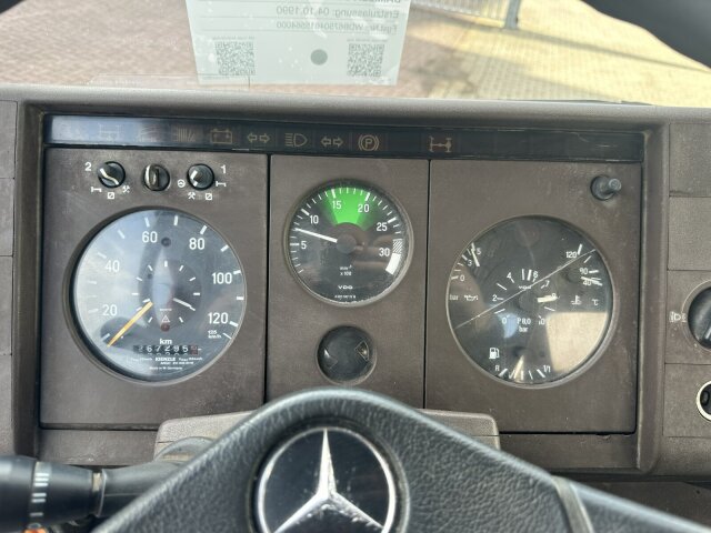 Mercedes-Benz -