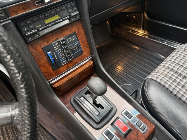 Mercedes-Benz 380