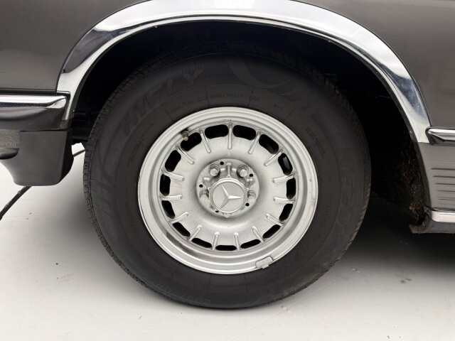 Mercedes-Benz 380