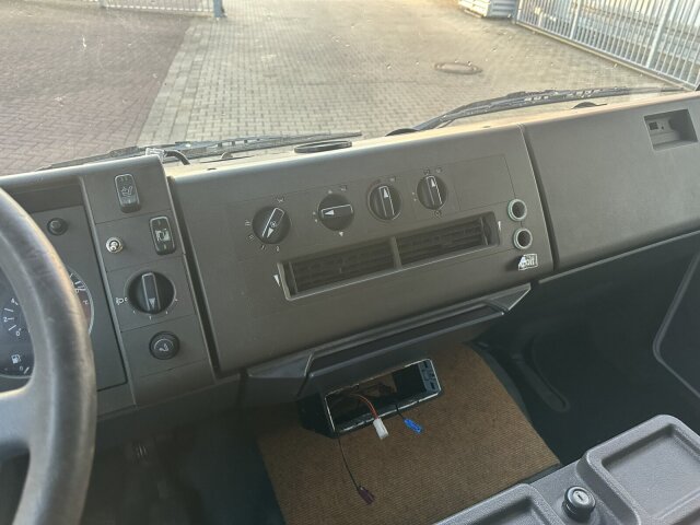 Mercedes-Benz -