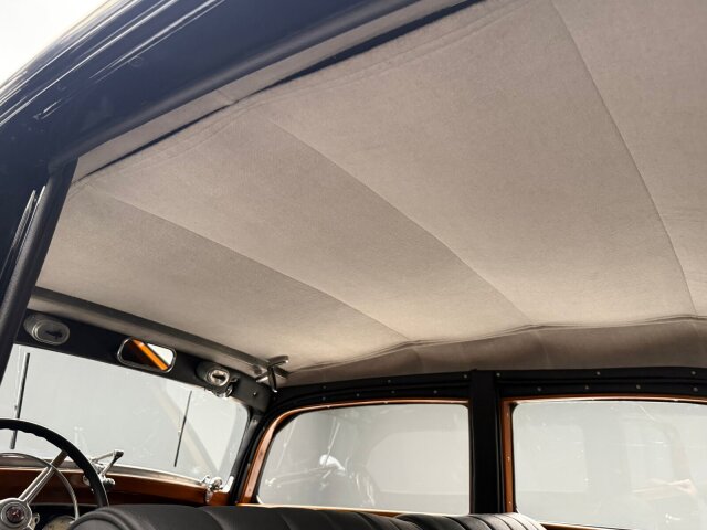Mercedes-Benz 230