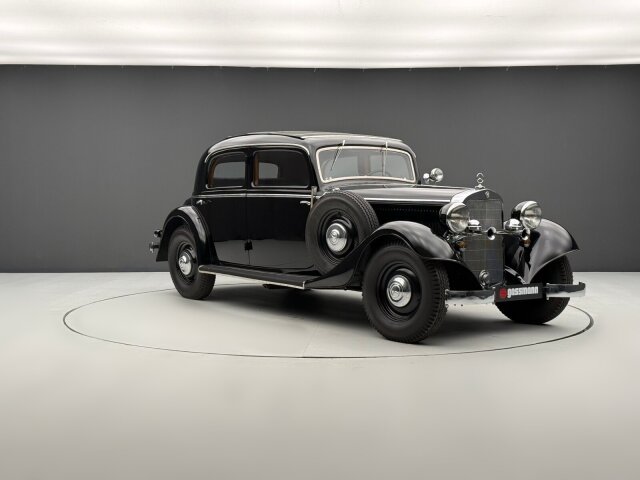 Mercedes-Benz 230