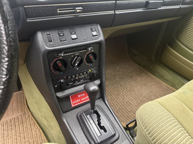 Mercedes-Benz 200