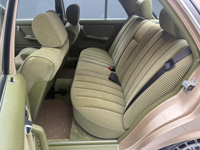 Mercedes-Benz 200