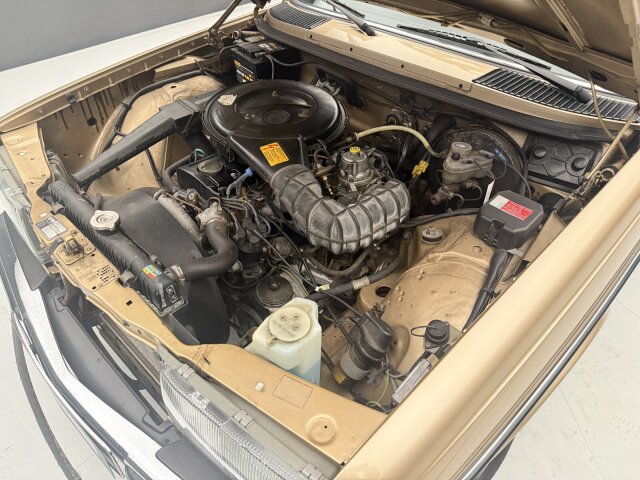 Mercedes-Benz 200