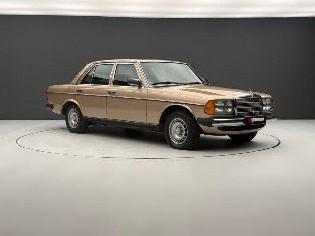 Mercedes-Benz 200