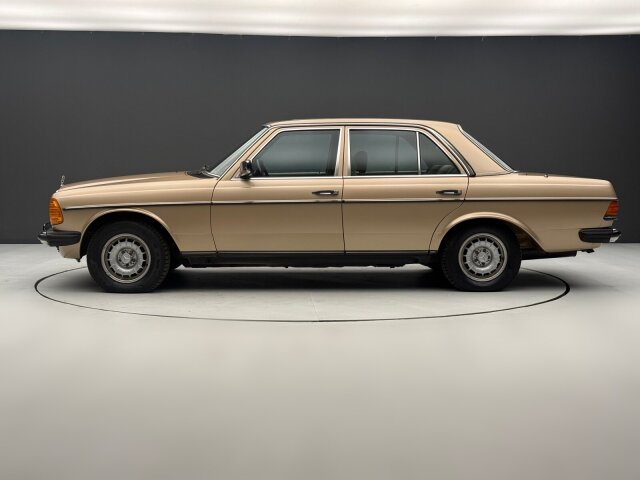 Mercedes-Benz 200