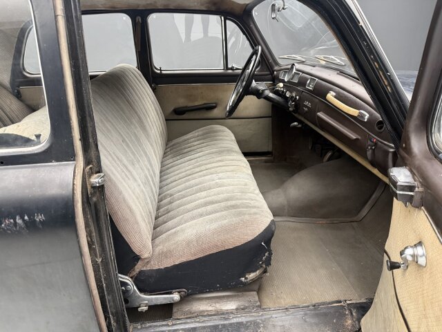 Mercedes-Benz 180