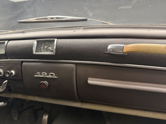 Mercedes-Benz 180