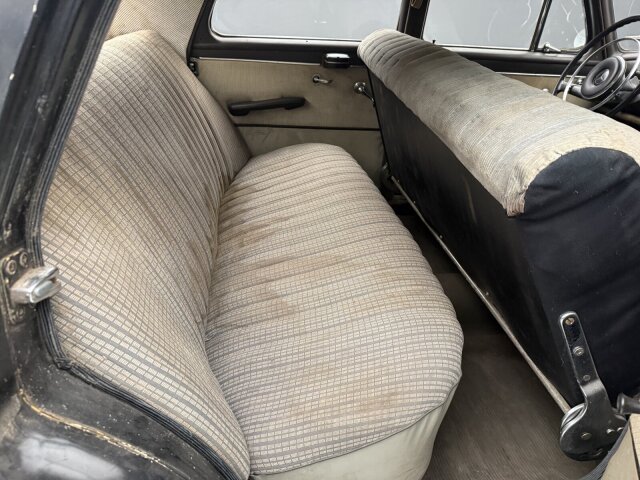 Mercedes-Benz 180