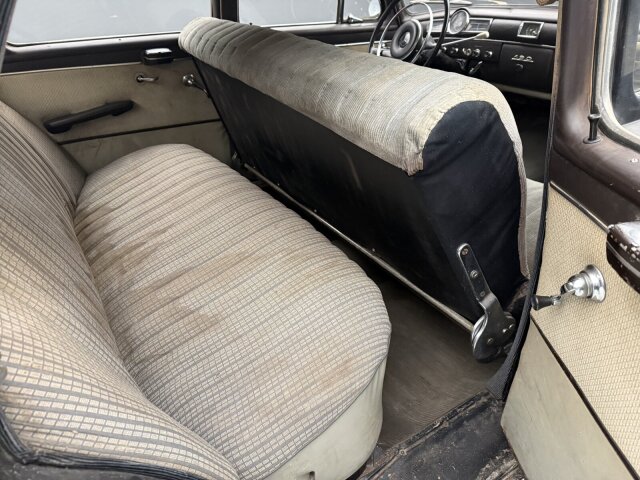 Mercedes-Benz 180