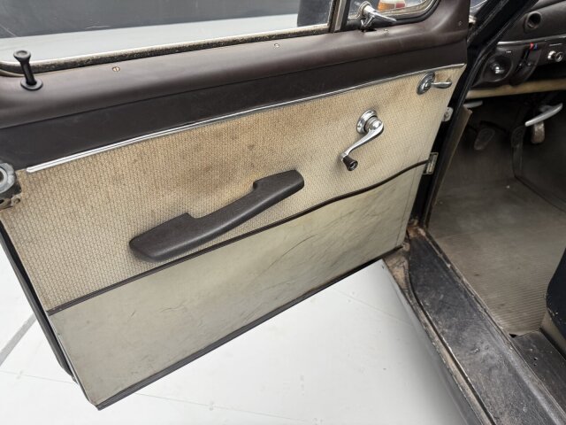 Mercedes-Benz 180