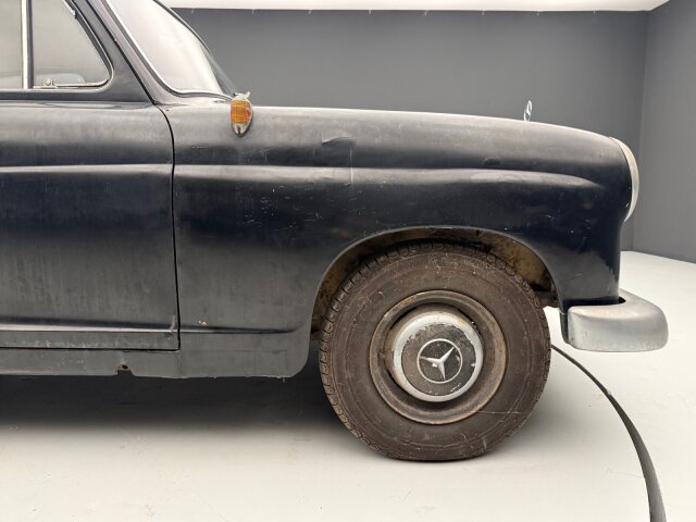 Mercedes-Benz 180