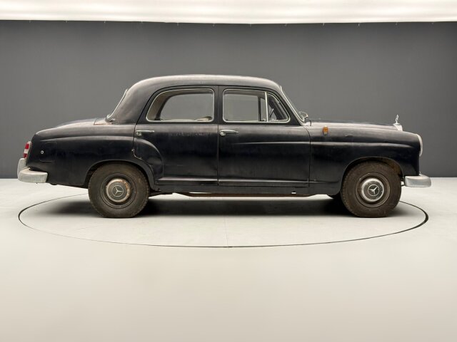 Mercedes-Benz 180