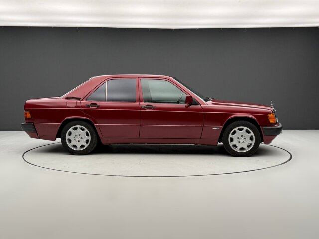 Mercedes-Benz 190 E