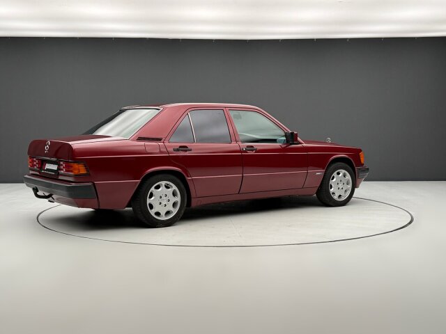Mercedes-Benz 190 E