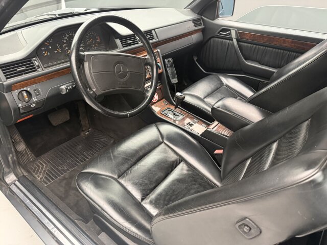 Mercedes-Benz 300