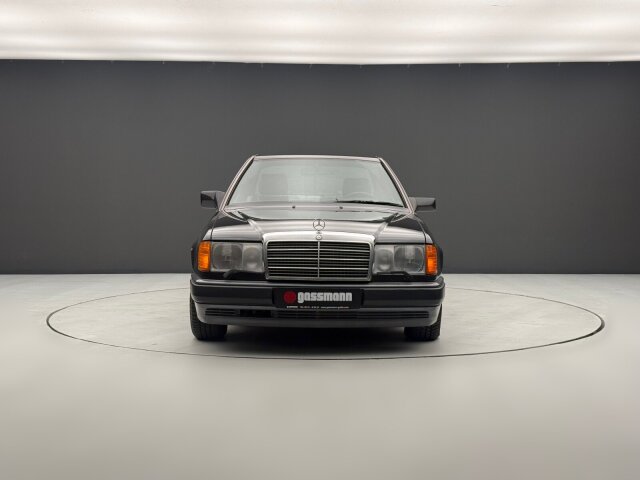 Mercedes-Benz 300