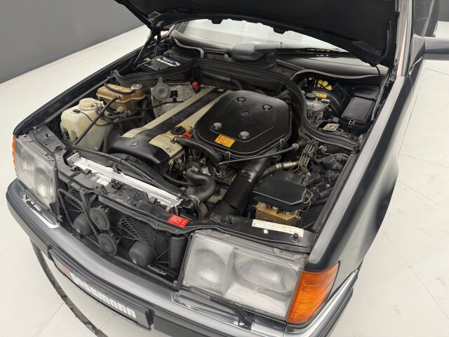 Mercedes-Benz 300