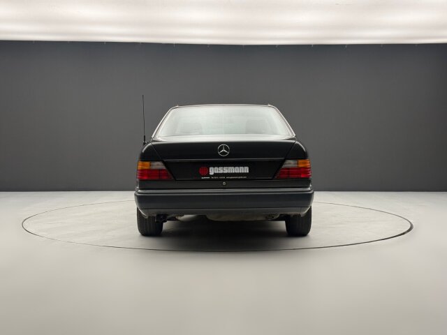 Mercedes-Benz 300