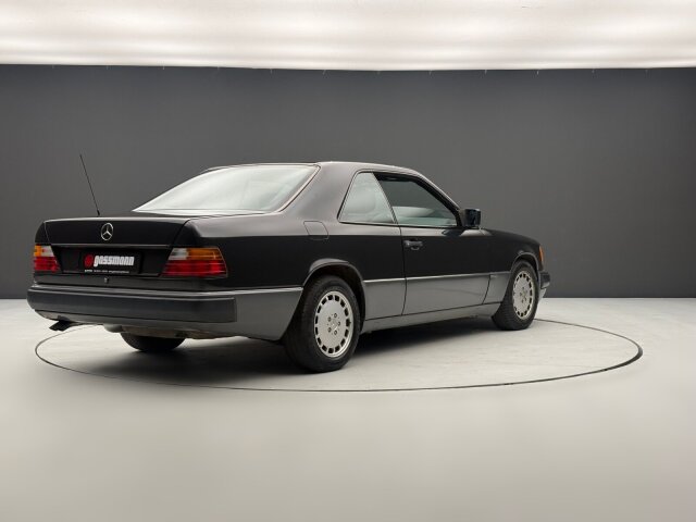 Mercedes-Benz 300