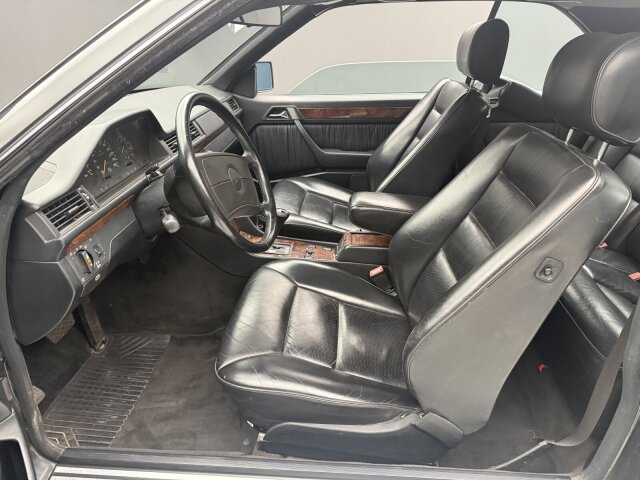 Mercedes-Benz 300