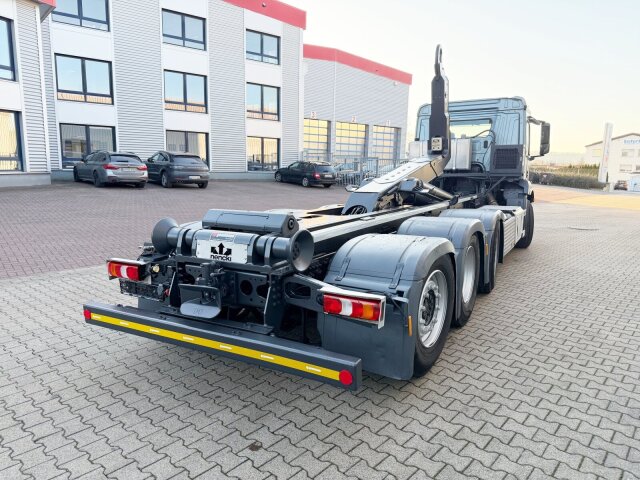 Mercedes-Benz Antos