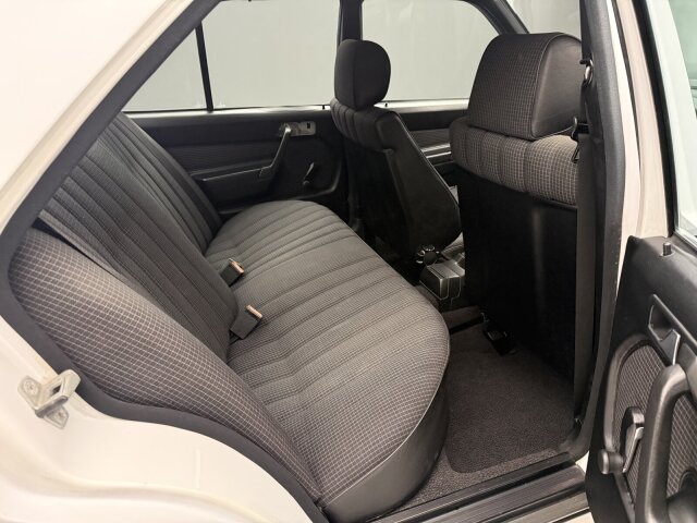 Mercedes-Benz 190 E