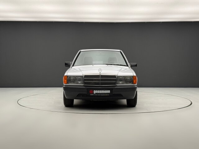 Mercedes-Benz 190 E