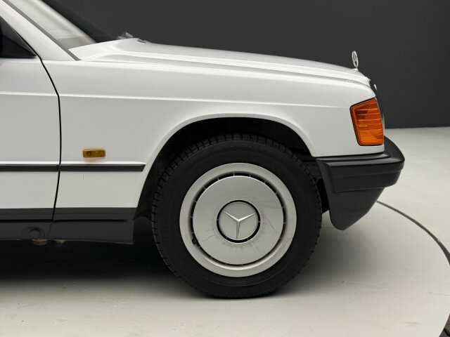 Mercedes-Benz 190 E