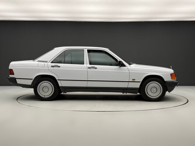 Mercedes-Benz 190 E