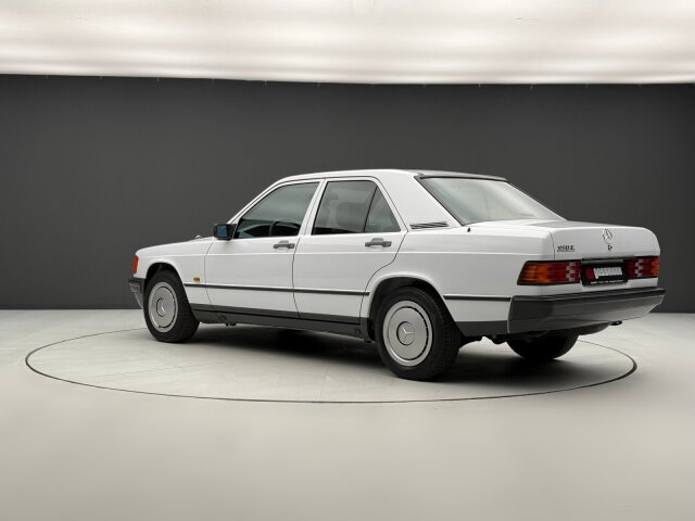 Mercedes-Benz 190 E