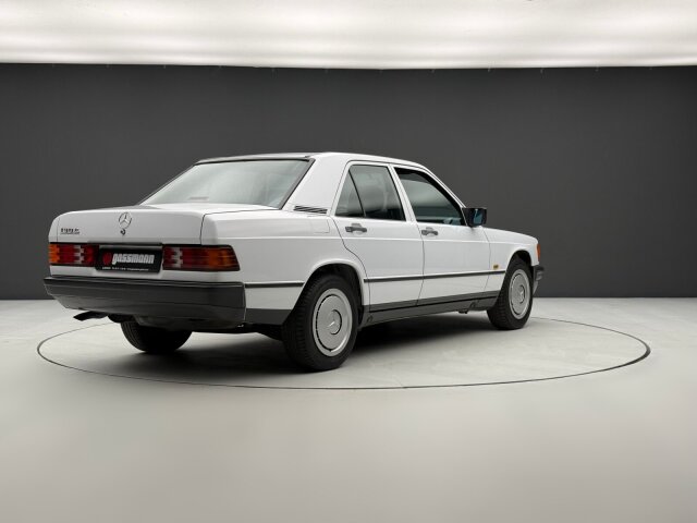 Mercedes-Benz 190 E