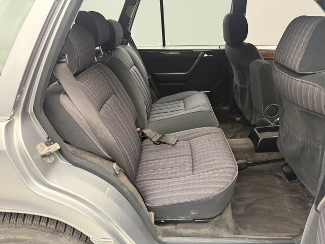 Mercedes-Benz 200