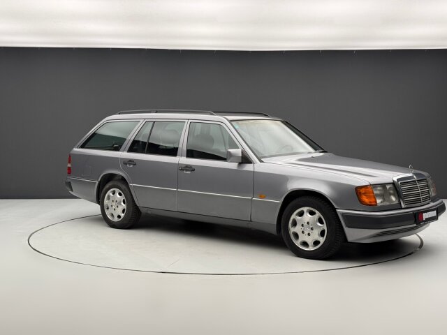 Mercedes-Benz 200