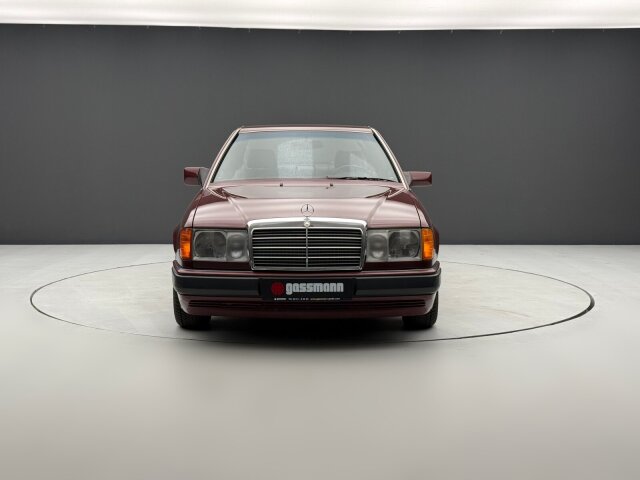 Mercedes-Benz 300