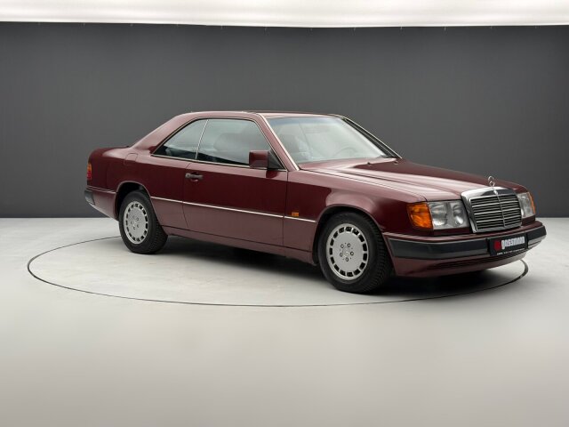 Mercedes-Benz 300