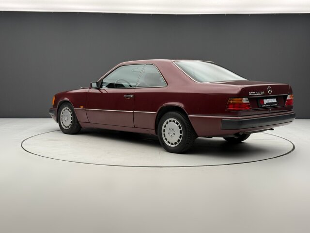 Mercedes-Benz 300