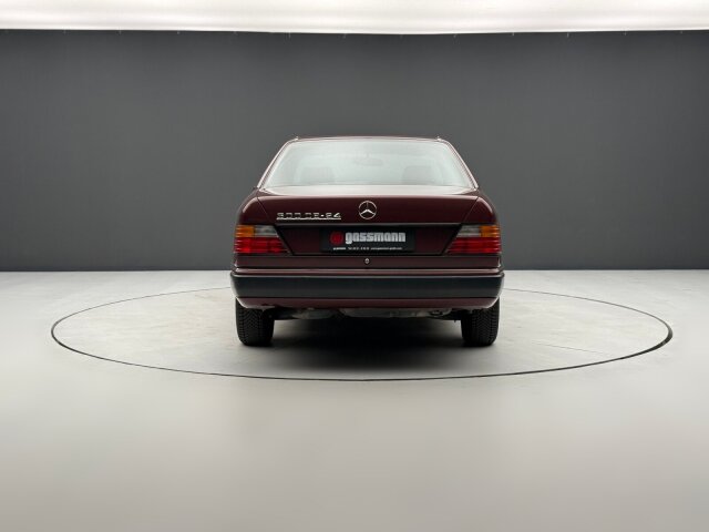 Mercedes-Benz 300