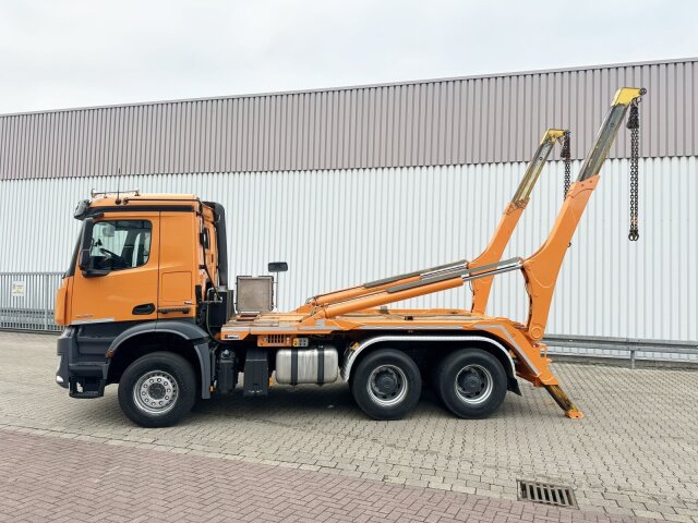 Mercedes-Benz Arocs