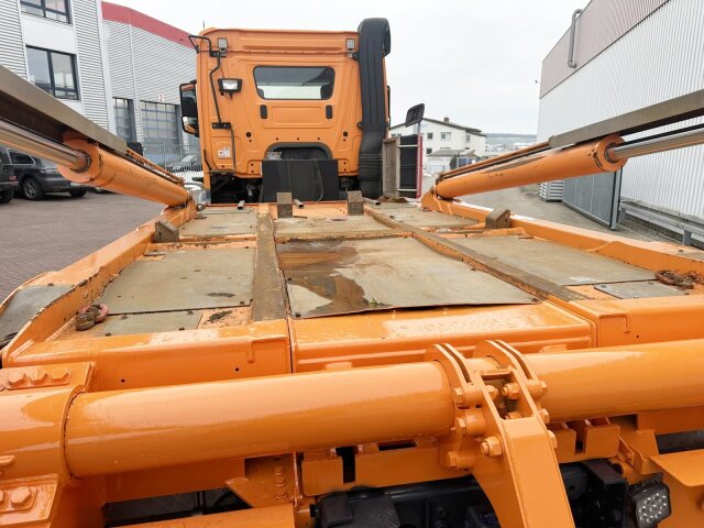 Mercedes-Benz Arocs