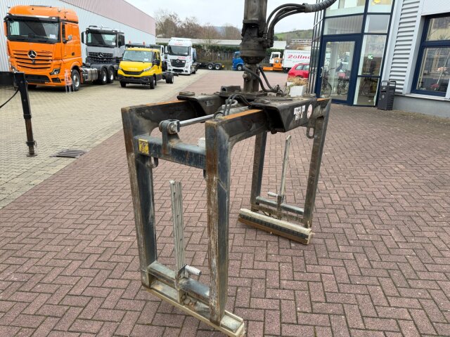 Kinshofer332-V-1100 Palettenzange