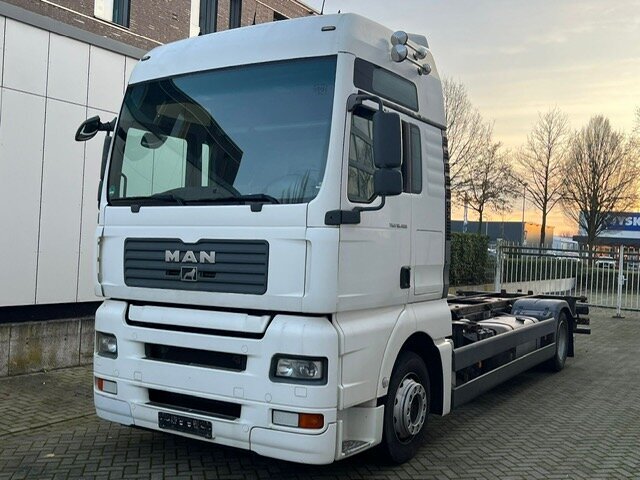 MANTGA 18.400 4x2 LL, Fahrschulausstattung