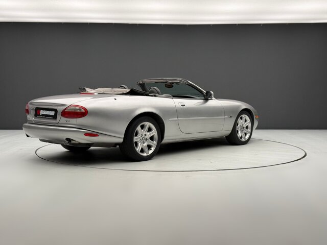 Jaguar XK