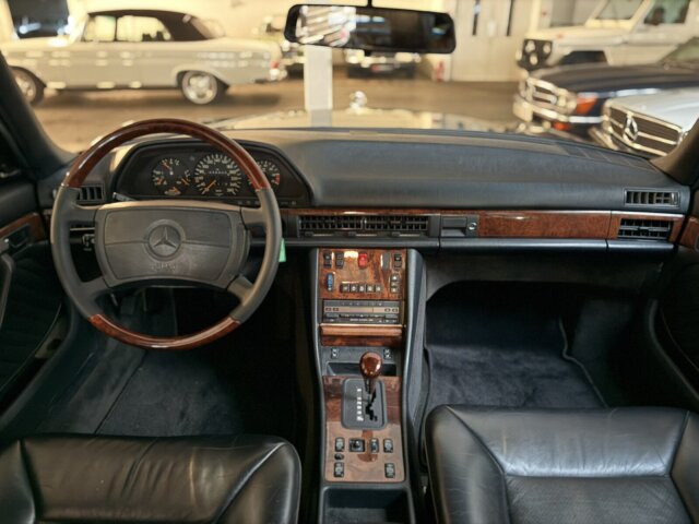 Mercedes-Benz 560