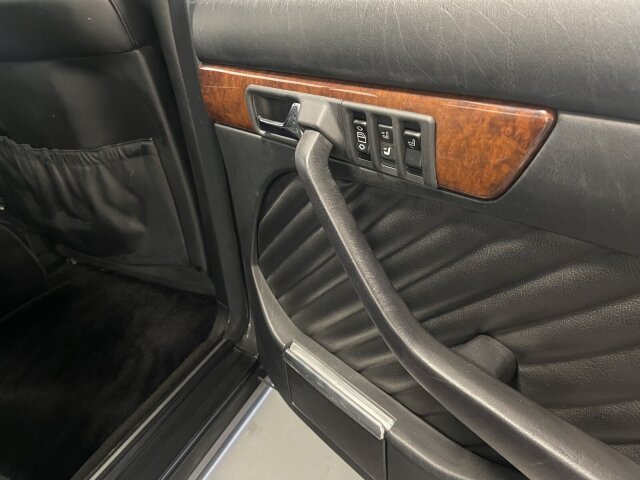 Mercedes-Benz 560