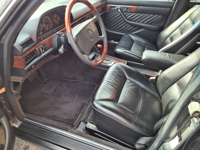 Mercedes-Benz 560